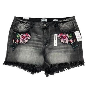 Willam Rast Plus 22W Charcoal Denim‎ Jean Shorts Flower Embroidered Raw Hem